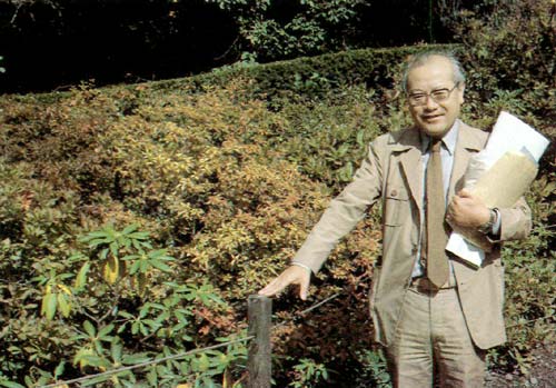 Prof. Tsujii, Curator of Hokkaido University Botanic Center.