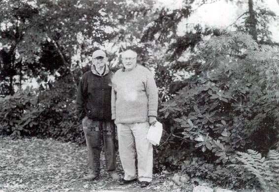 Richard Birkett and Jim Lunny in Oakville,
Ontario garden.