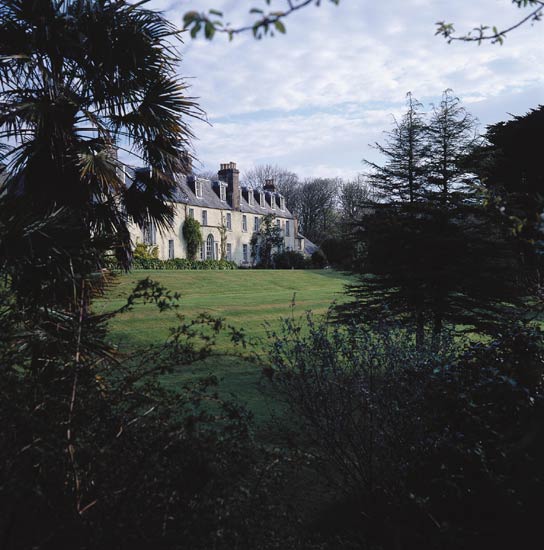 Colonsay House and garden
